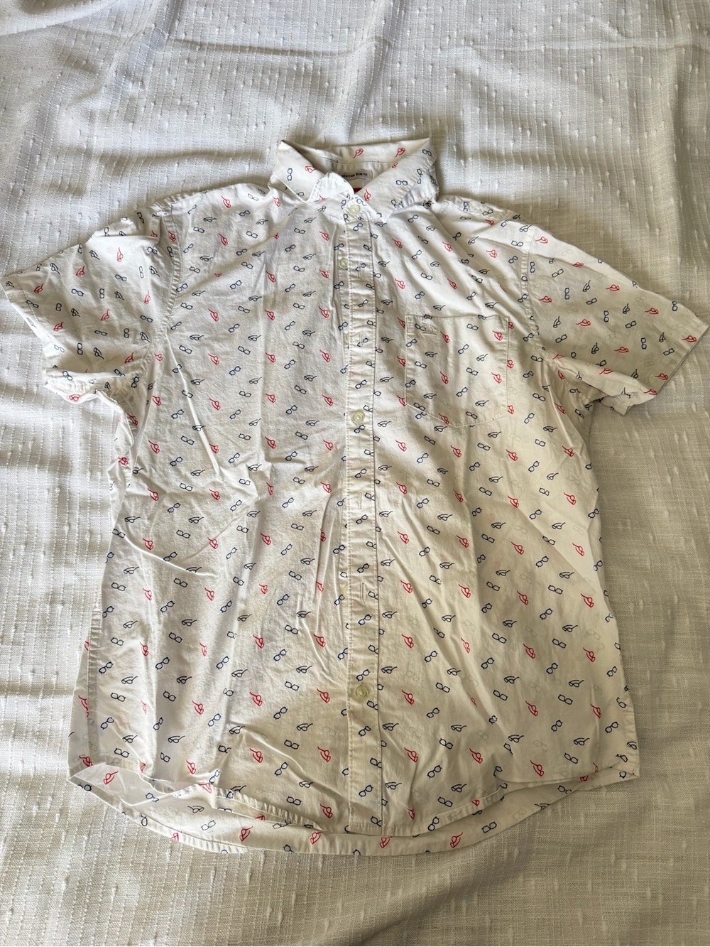 Men's White Short-Sleeve Button-Down Shirt with Navy & Red Motif